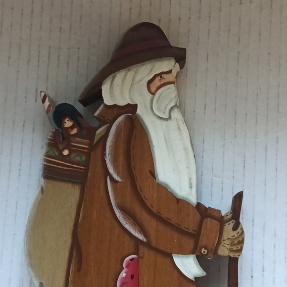 Folk Art Wood Grandeur Noel Rustic Santa Old Saint Nick Hand Painted Figurine - Picture 6 of 13